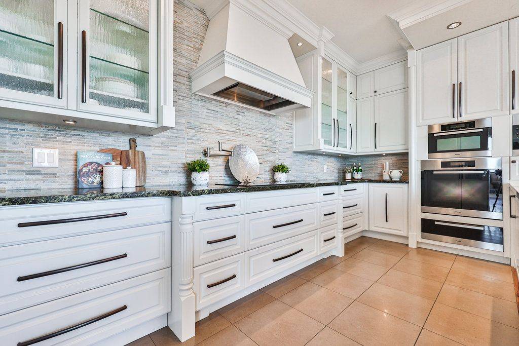 Mississauga, ON L5G 0A3,1 Hurontario ST #2002
