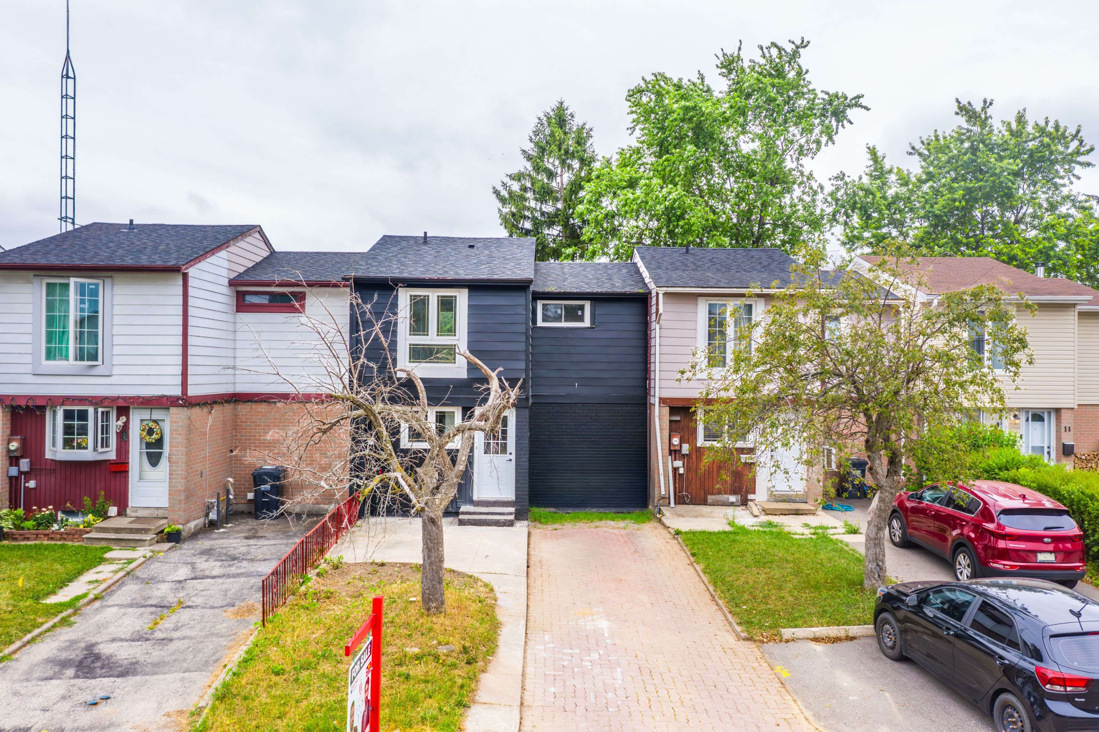Brampton, ON L6S 2A7,9 Hallcrown CT