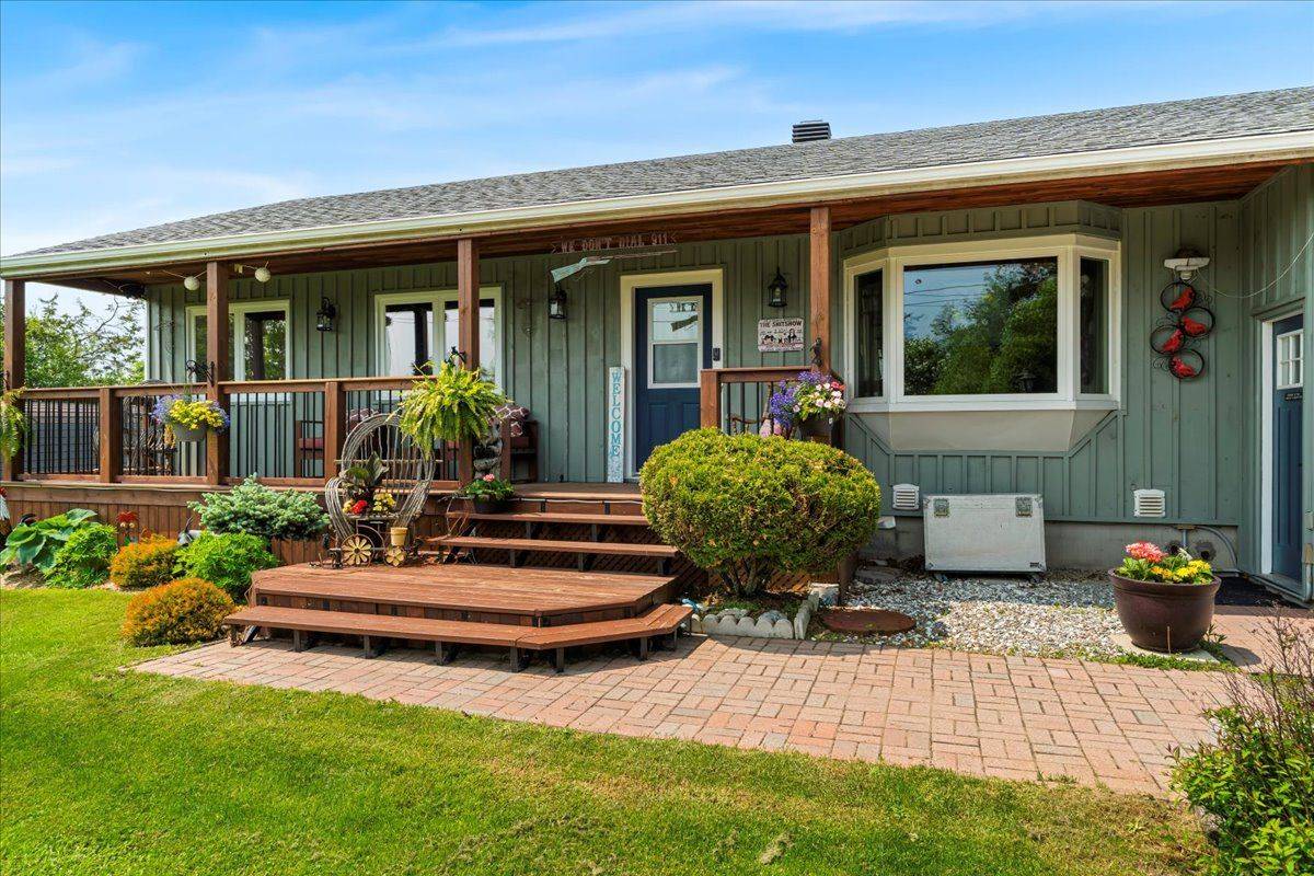 84 Plumb RD, Tyendinaga, ON K0K 2N0