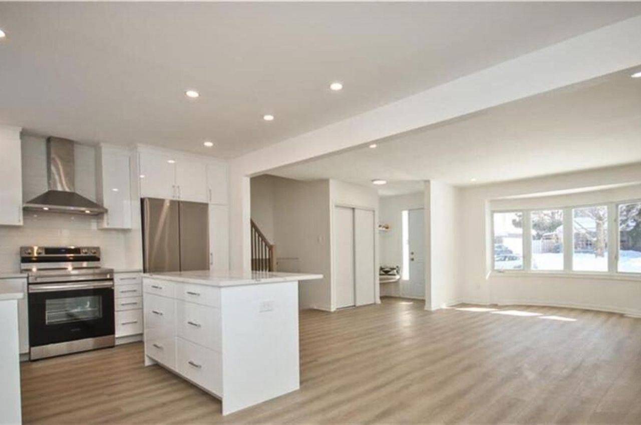 Hunt Club - South Keys And Area, ON K1V 7S6,3380 Clearwater CRES