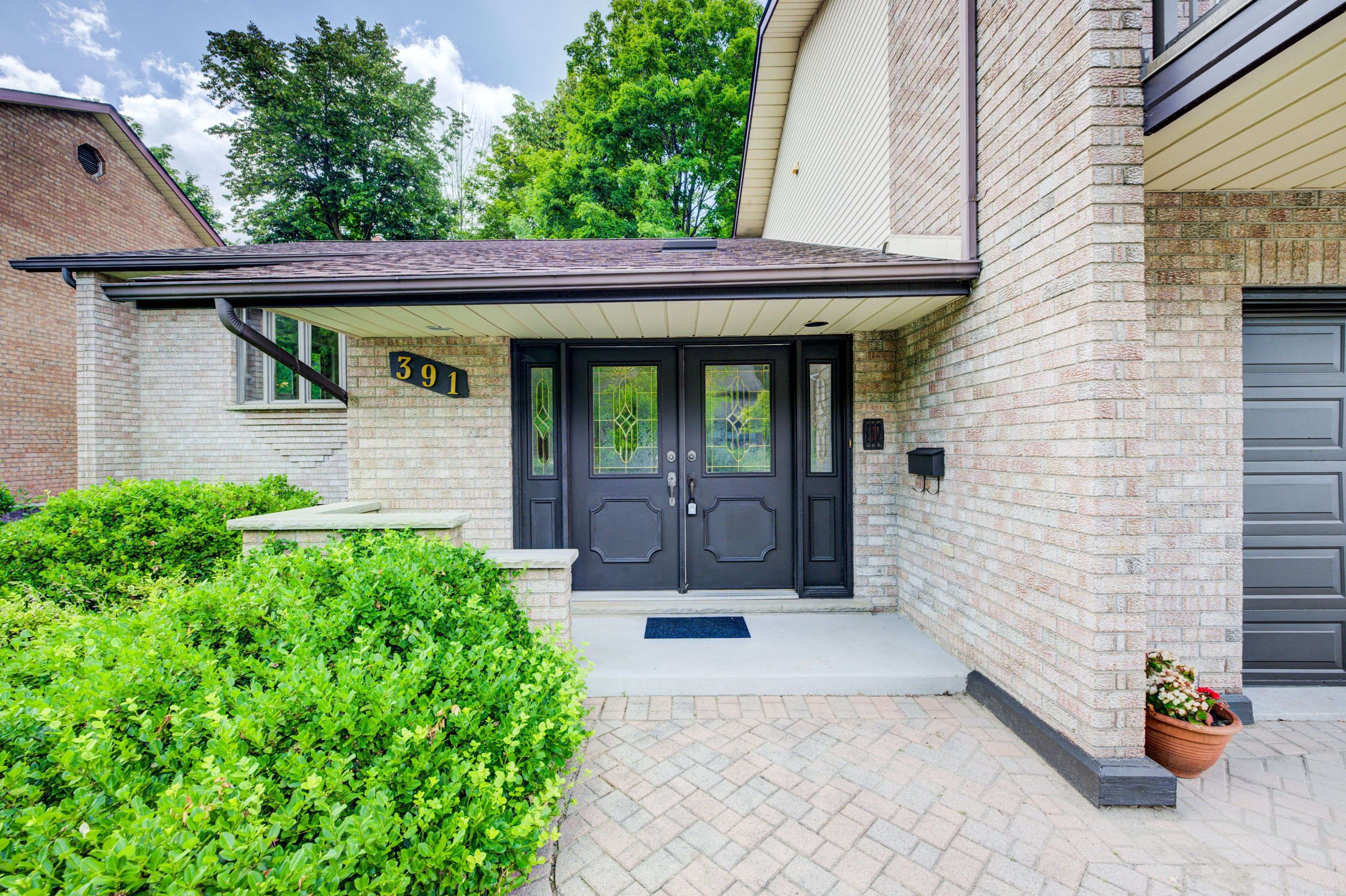 Waterloo, ON N2V 1W8,391 Northlake DR