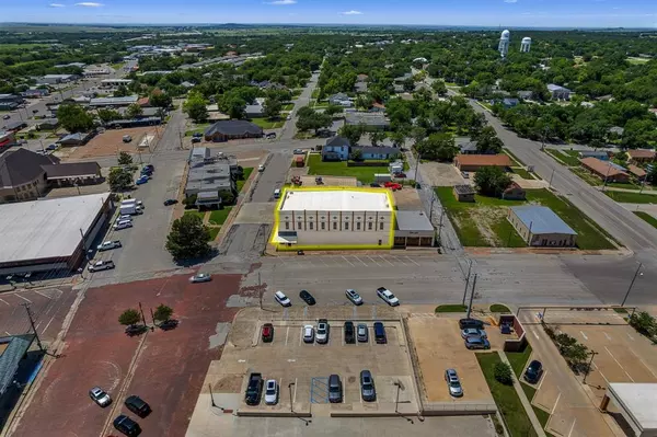 Bowie, TX 76230,201 Walnut Street