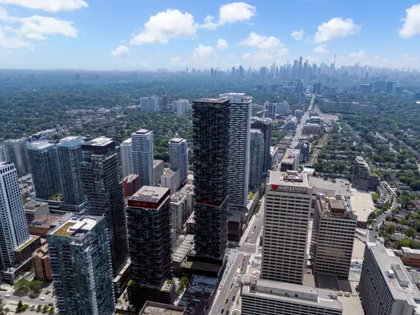 8 Eglinton AVE E #4406, Toronto C10, ON M4P 0C1