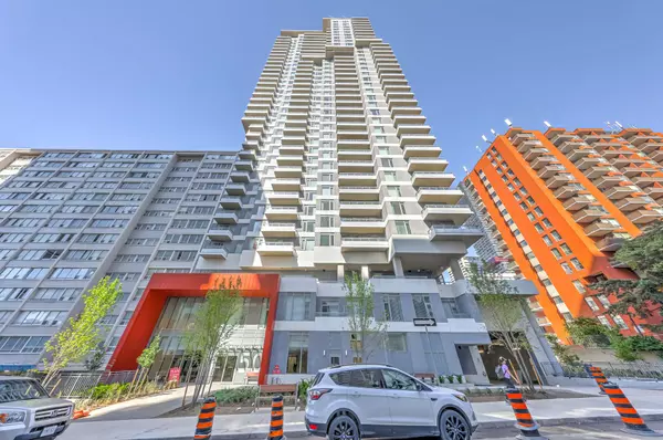 50 Dunfield AVE #2715, Toronto C10, ON M4S 0E4
