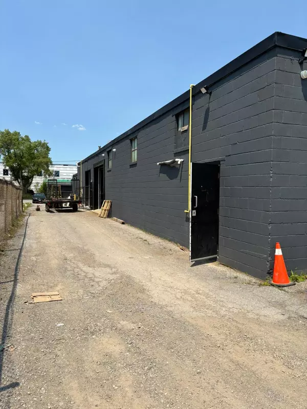 Toronto E04, ON M1R 2B4,37 Minford AVE #Unit C