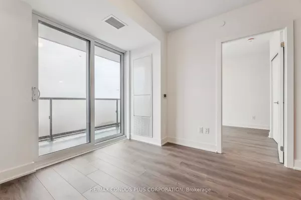 Oshawa, ON L1L 0W3,2545 Simcoe ST N #404