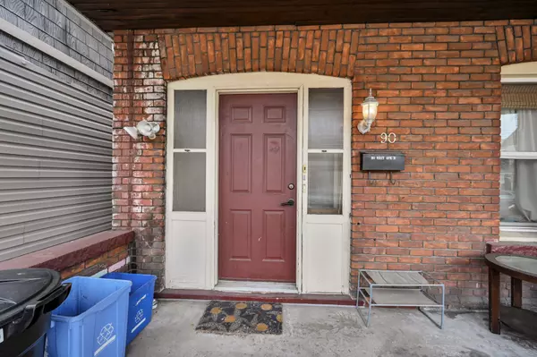 Hamilton, ON L8L 5C2,90 West AVE N
