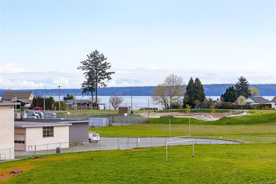 9916 Daniel St #104, Chemainus, BC V0R 1K1