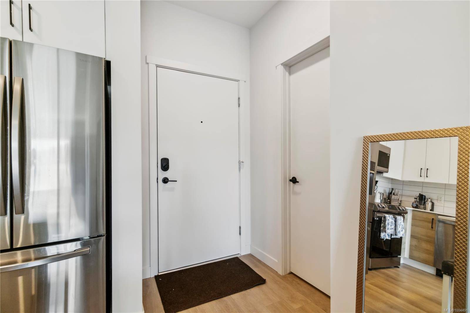 Langford, BC V9B 6R1,2465 Gateway Rd #303