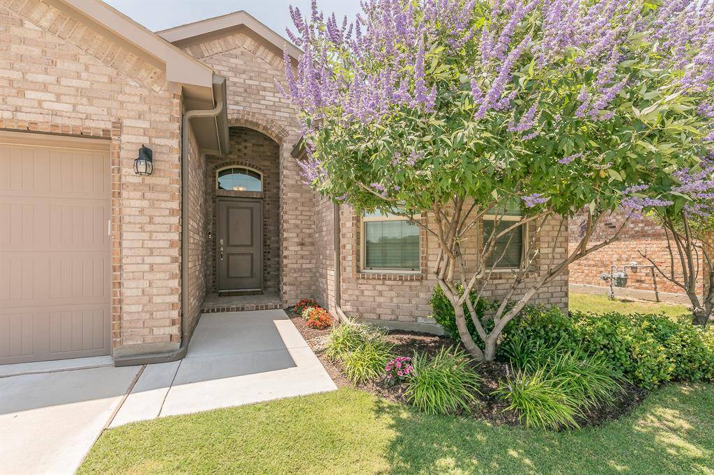 Fort Worth, TX 76247,812 Holler Loop
