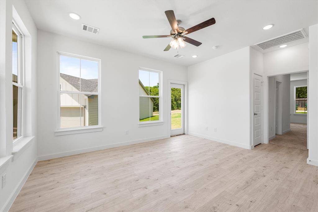 Runaway Bay, TX 76426,1207 Chestnut Court #2