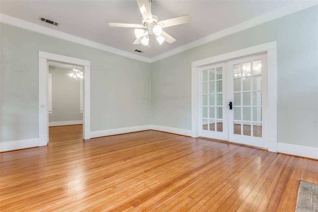 Dallas, TX 75214,5635 Tremont Street