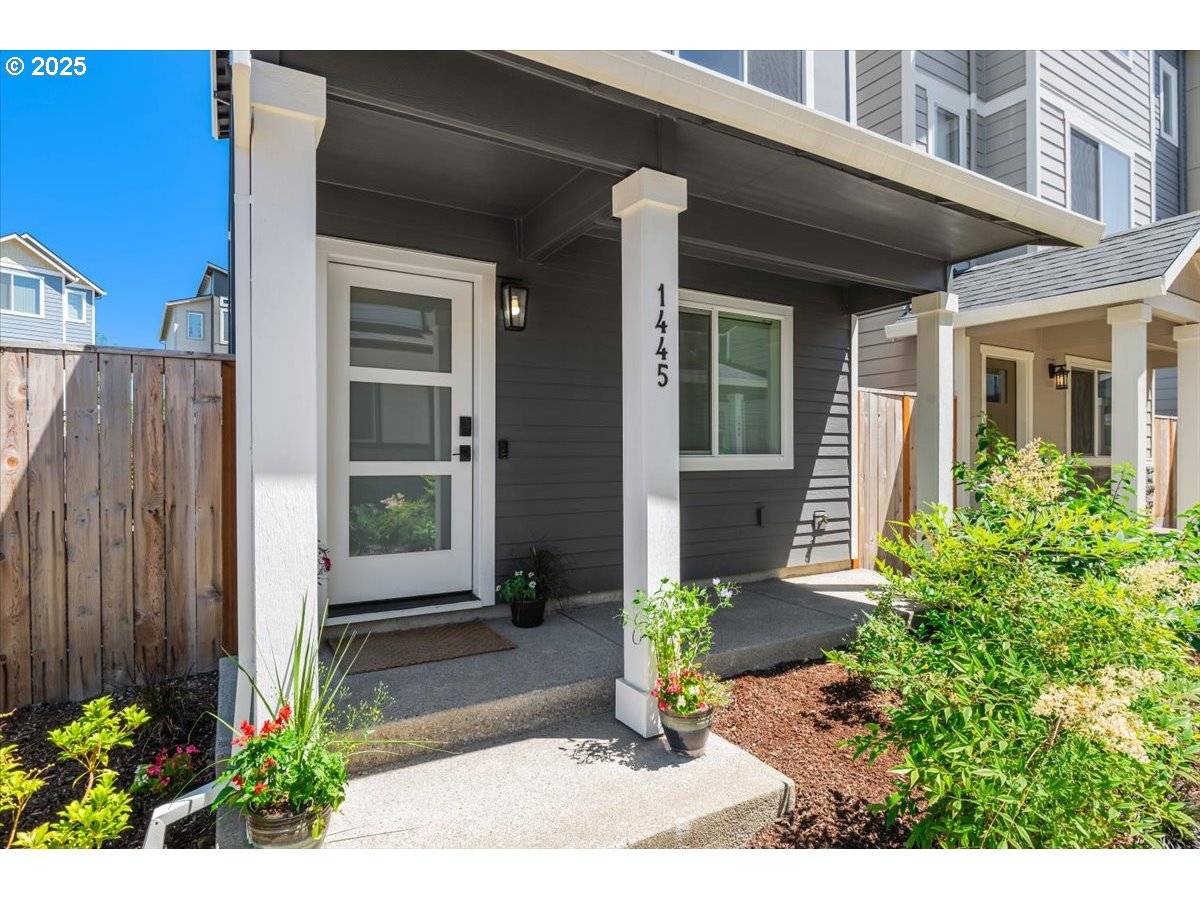 Newberg, OR 97132,1445 N STEIWER LN