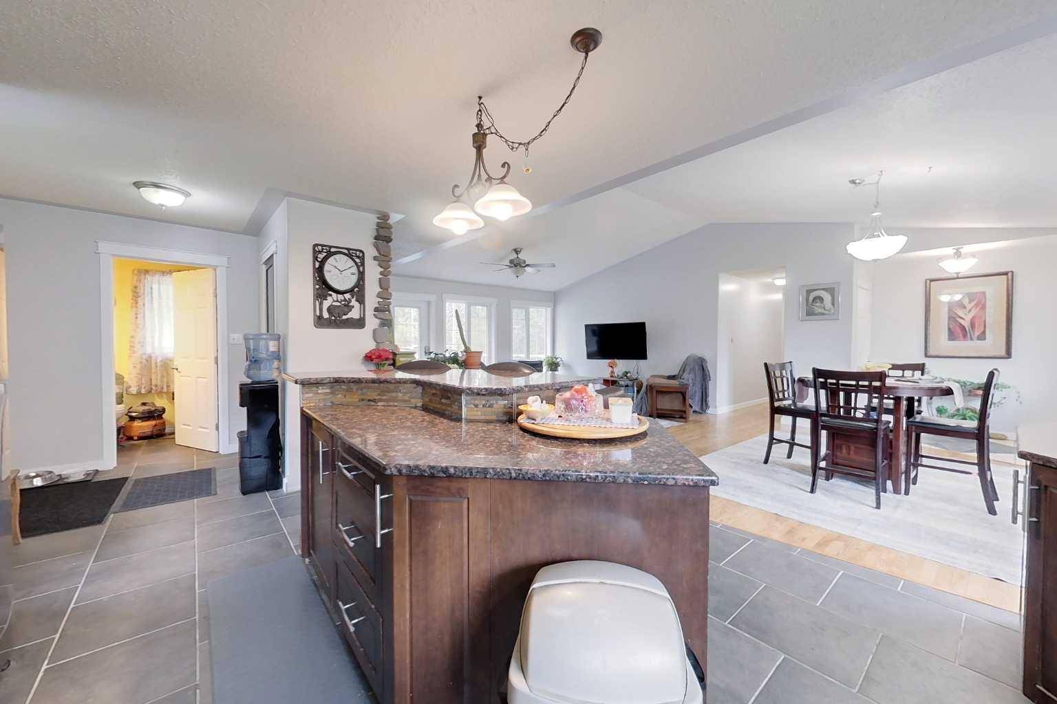 Smith, AB T0G 2B0,260051 Otter Creek