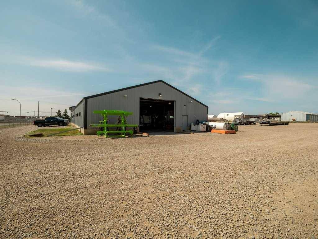 Lethbridge, AB T1H 5K7,3719 2 AVE N