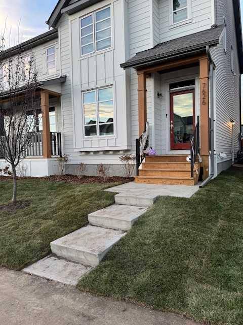 Calgary, AB T3S 0E6,7626 202 AVE Southeast