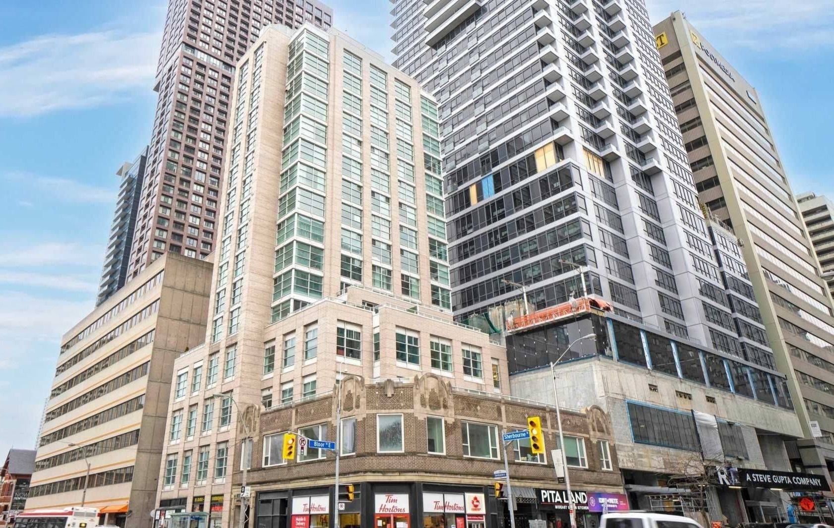 Toronto C08, ON M4W 3T2,409 Bloor ST E #1101