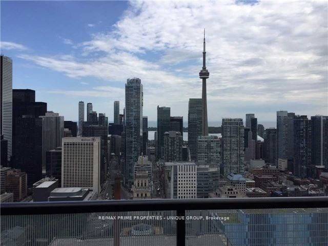 Toronto C01, ON M5G 1S9,426 University AVE #Ph206