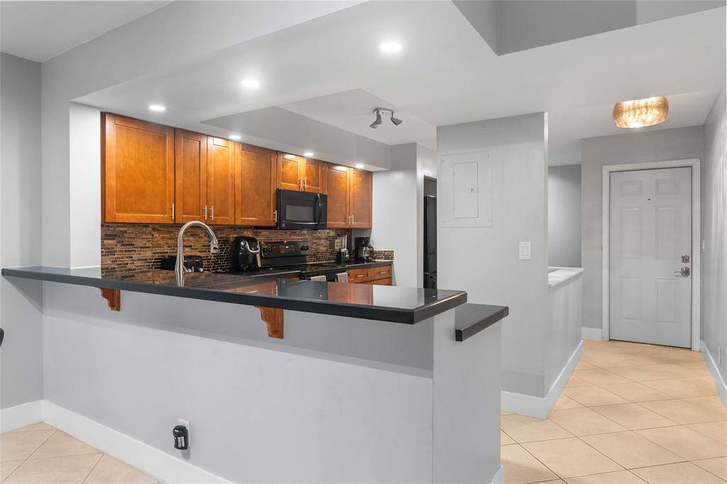 Coral Springs, FL 33065,8236 NW 24th St #8236