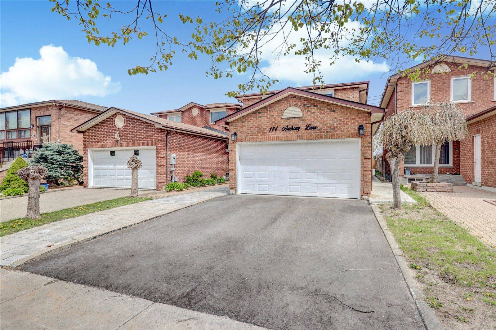 Vaughan, ON L4K 3K6,174 Anthony LN