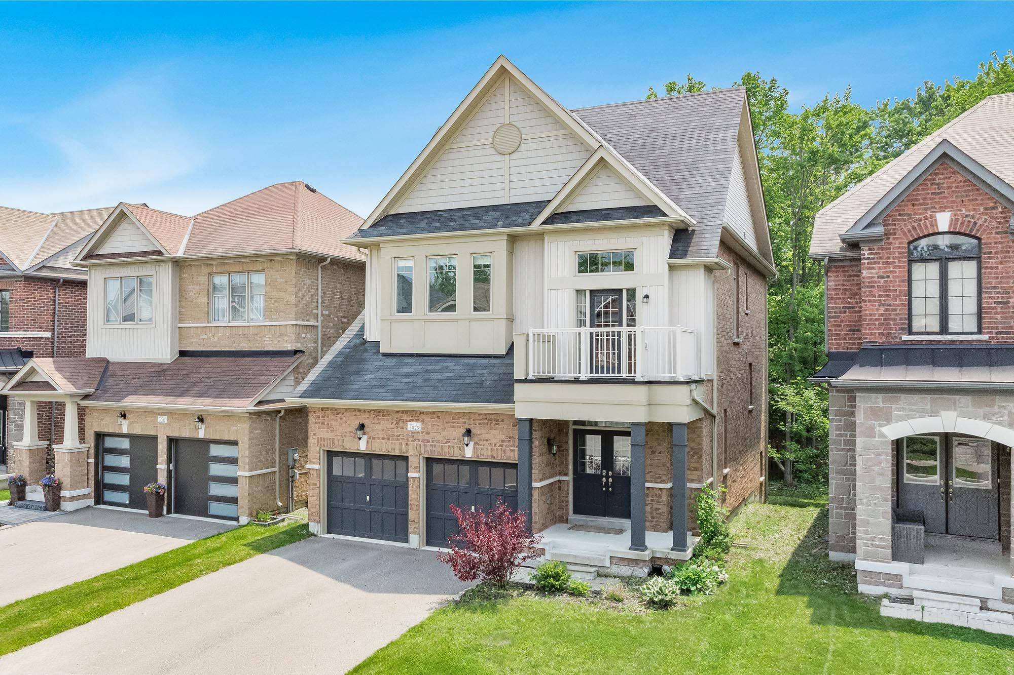 Innisfil, ON L9S 0K3,1025 Abram CT