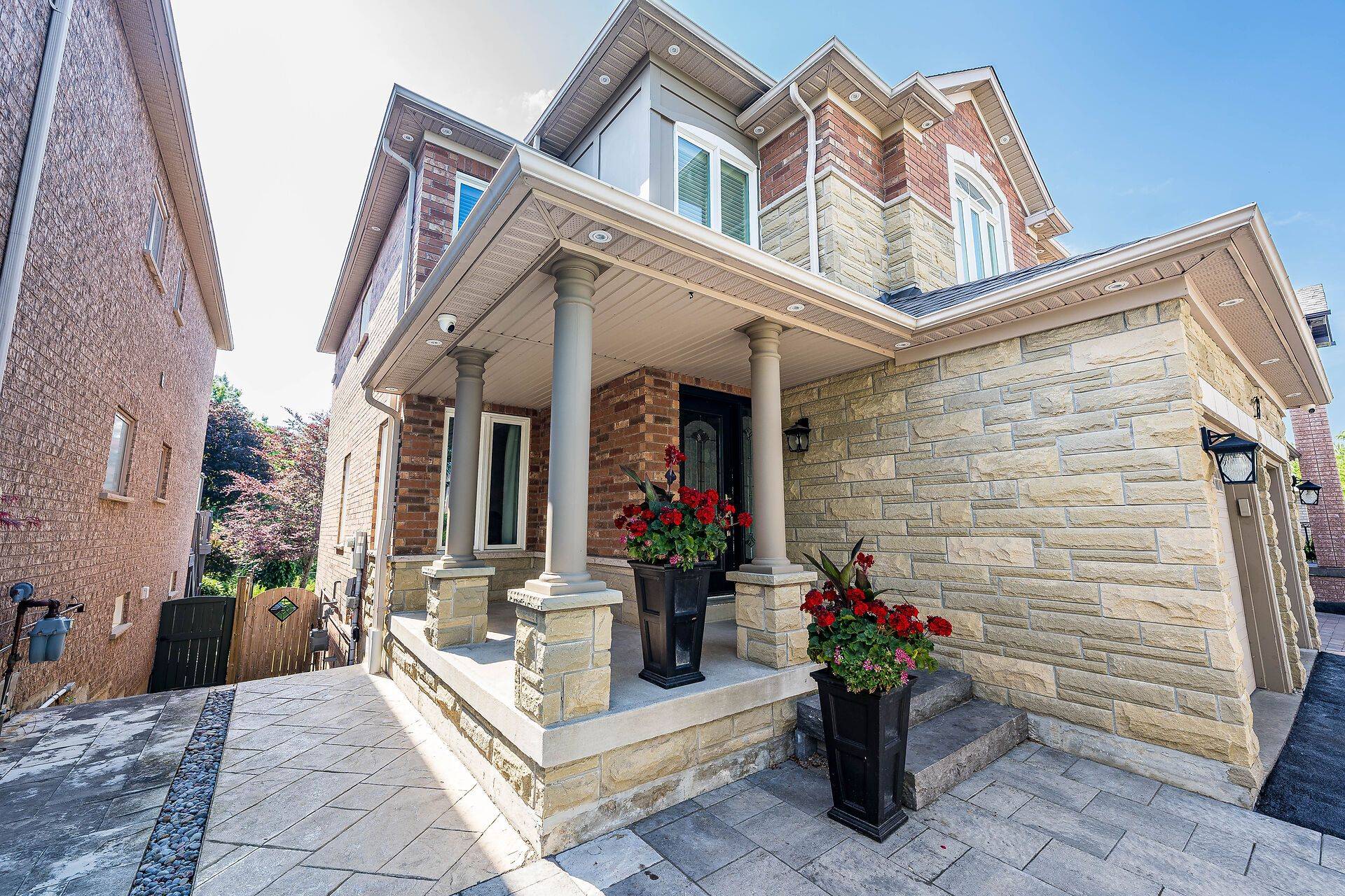 Vaughan, ON L6A 3T8,63 Regency View HTS