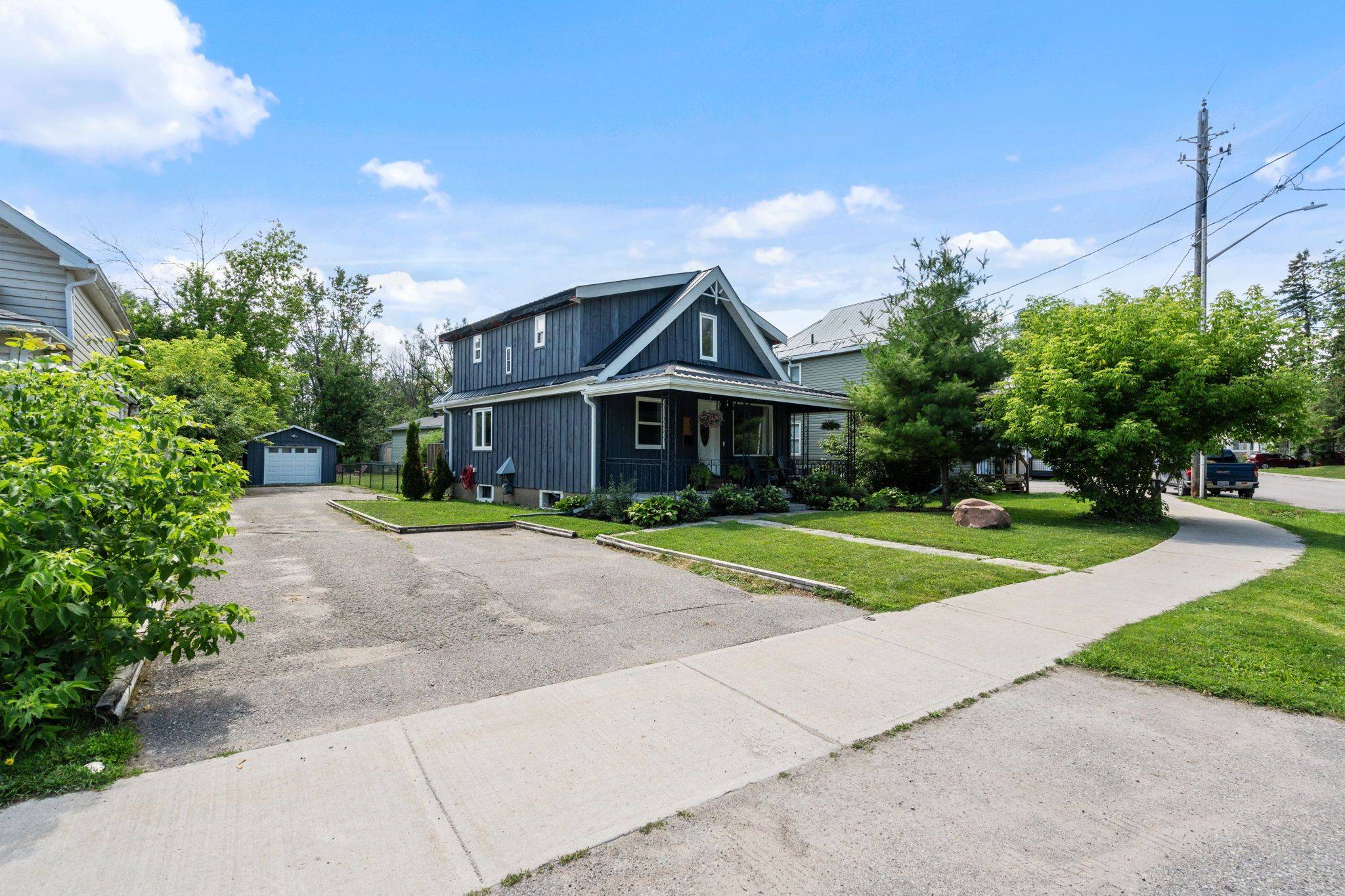 277 Gill ST, Orillia, ON L3V 4K3