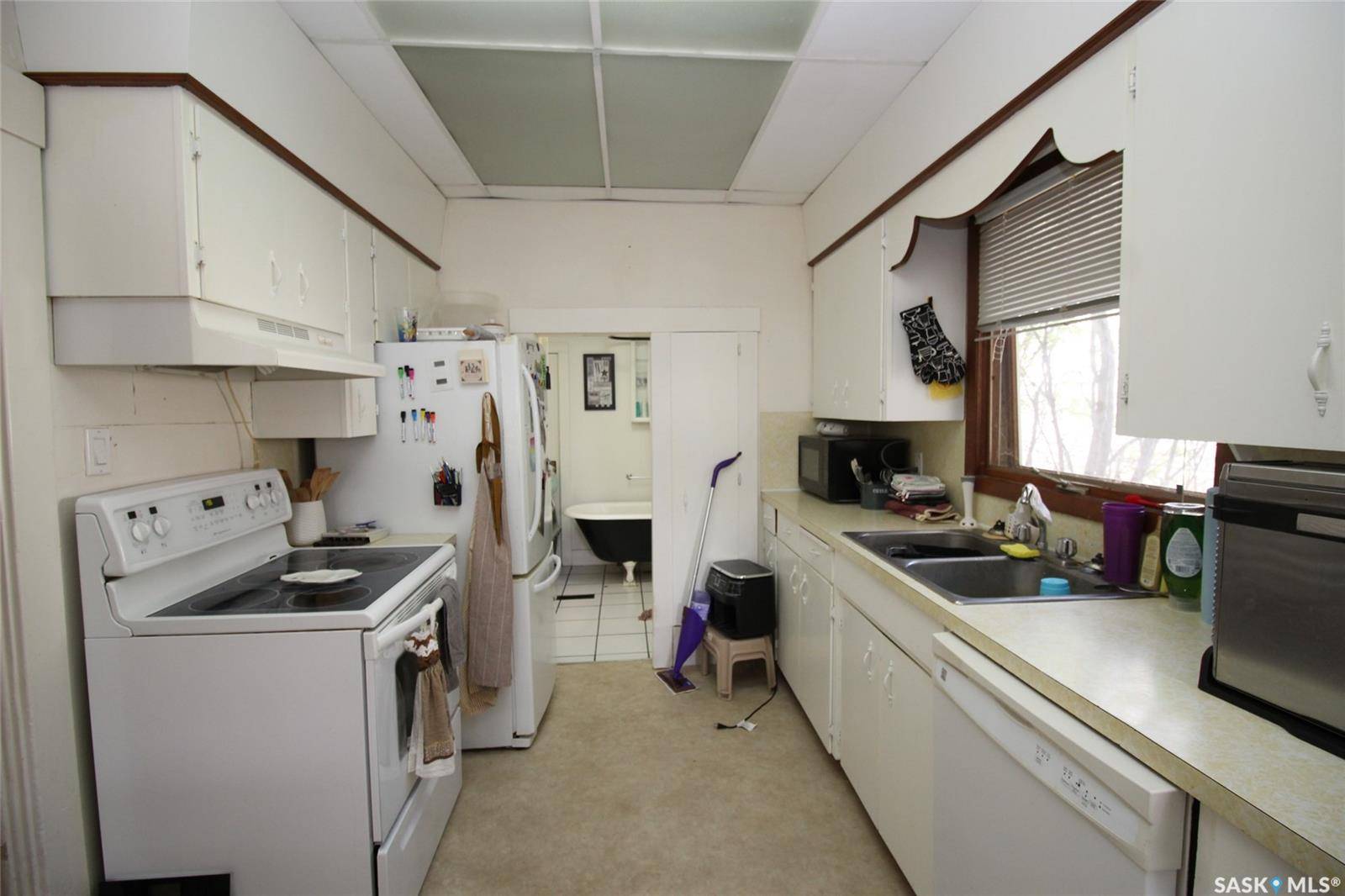 Shaunavon, SK S0N 2M0,512 1st STREET W