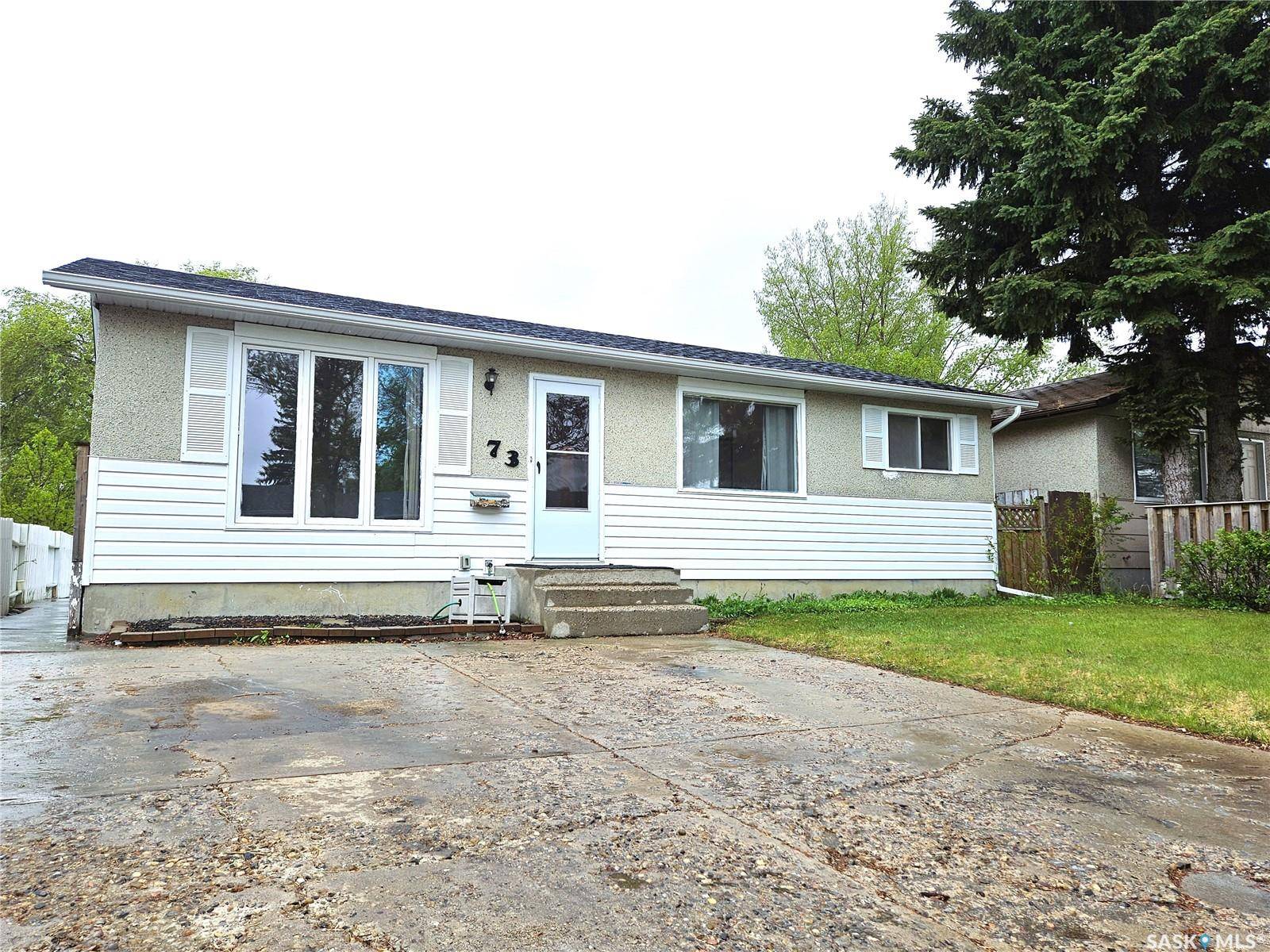 73 Cartier CRESCENT, Saskatoon, SK S7L 4L8