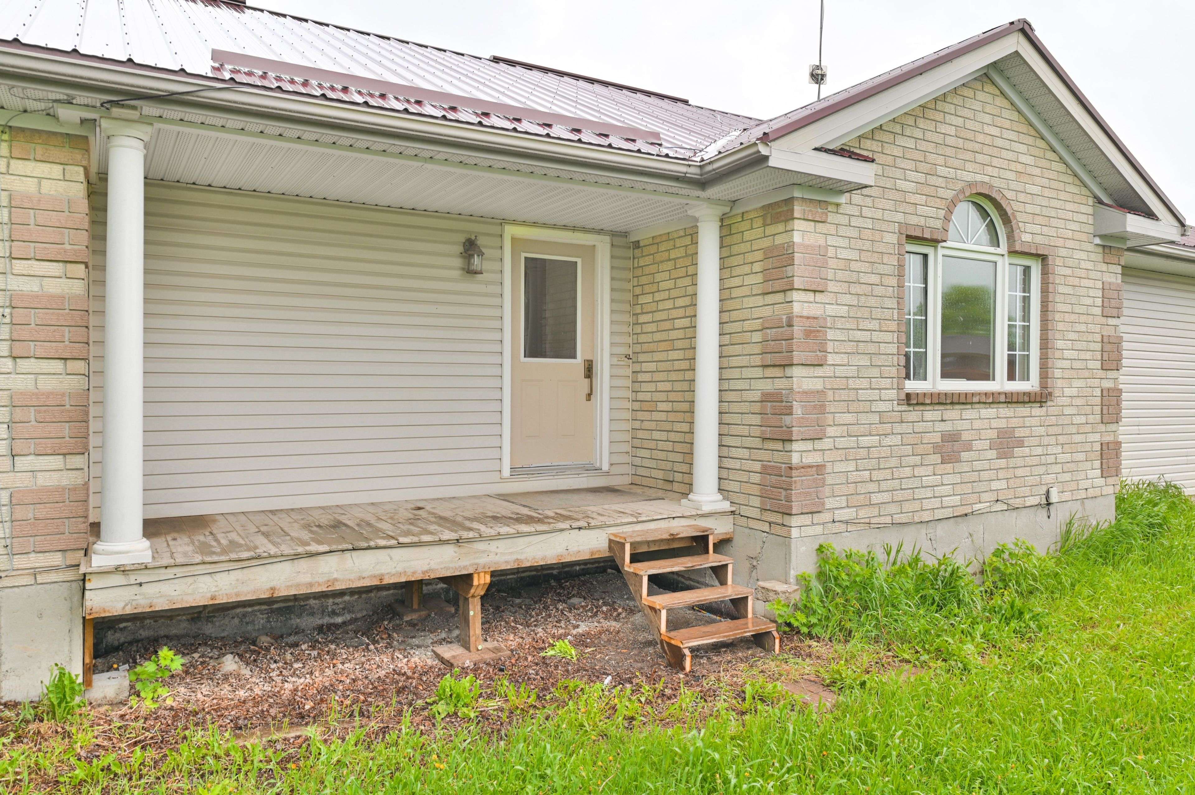 Centre Hastings, ON K0K 3E0,741 Moira RD