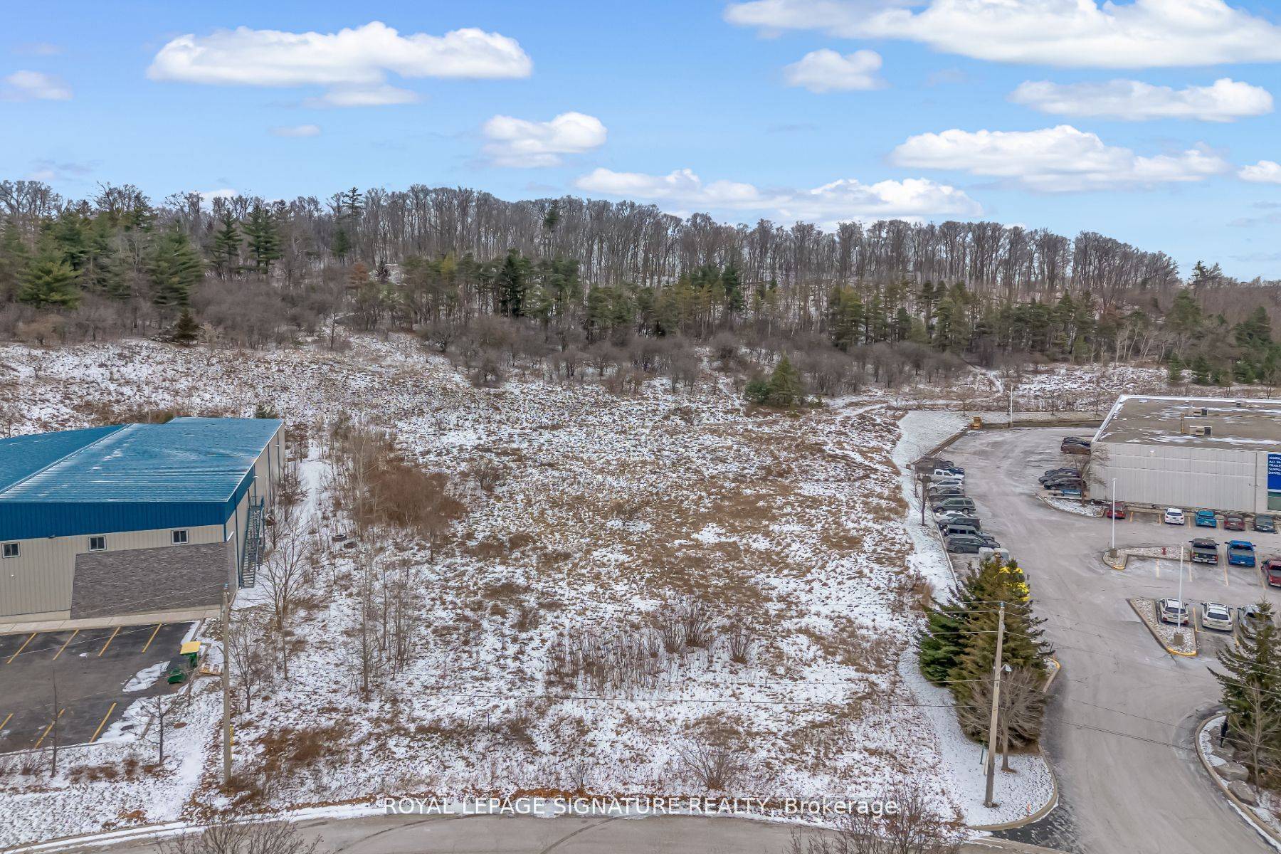 Kitchener, ON N2P 2N4,6 Executive PL