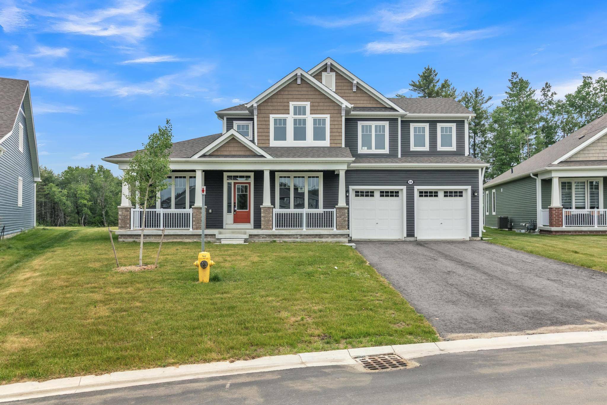 44 Dyer CRES, Bracebridge, ON P1L 0N4