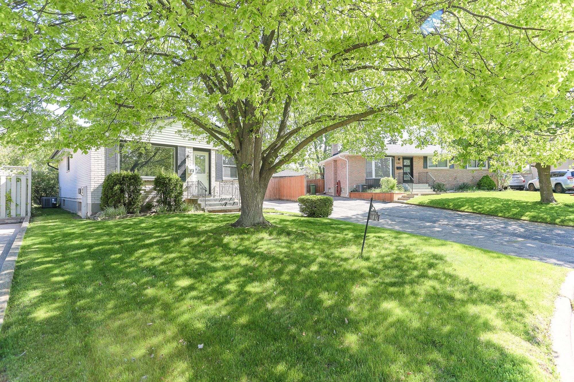 St. Thomas, ON N5R 5G9,44 Sparta ST