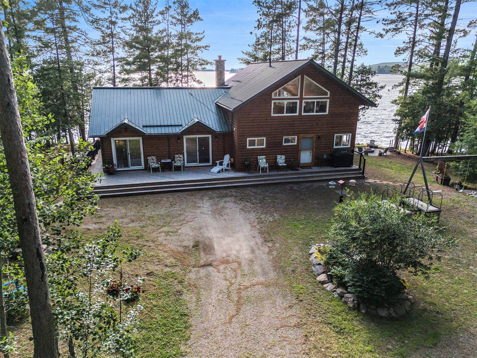 Bonnechere Valley, ON K0J 1X0,631 Golden Lyn WAY