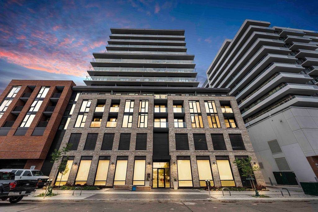 1 Jarvis ST #614, Hamilton, ON L8R 3J2
