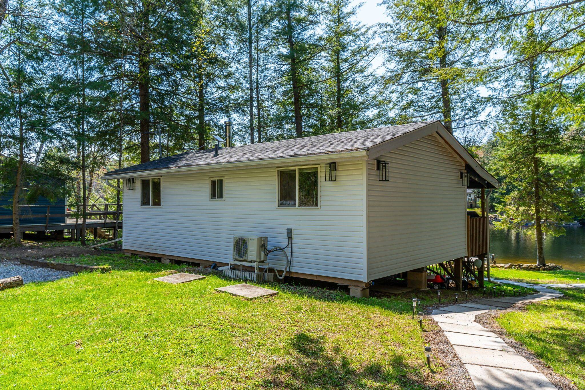 Minden Hills, ON K0M 2K0,1954 South Beaver Lake LN