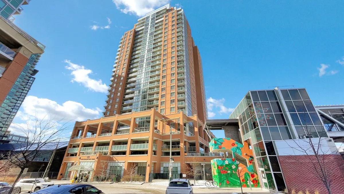 Toronto C01, ON M6K 3R8,125 Western Battery RD #2501