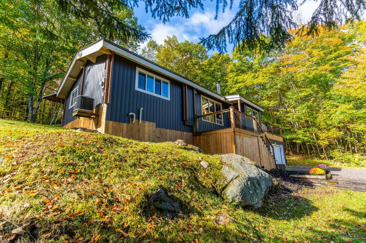 Algonquin Highlands, ON K0M 1S0,19181 Highway #35 N/A