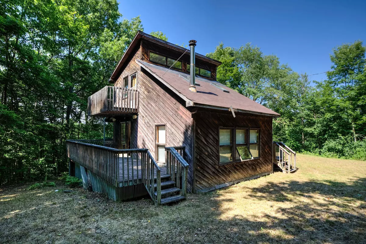 Rideau Lakes, ON K0G 1X0,98 Rocky Ridge LN