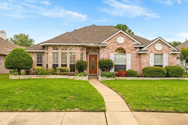 8405 Circleview Street, Rowlett, TX 75088