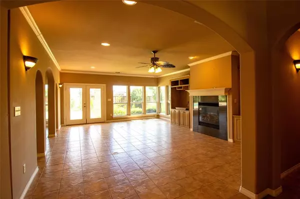 Burleson, TX 76028,901 Spanish Bay Drive