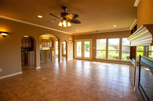 Burleson, TX 76028,901 Spanish Bay Drive
