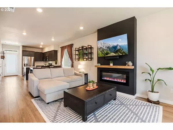 Newberg, OR 97132,1445 N STEIWER LN