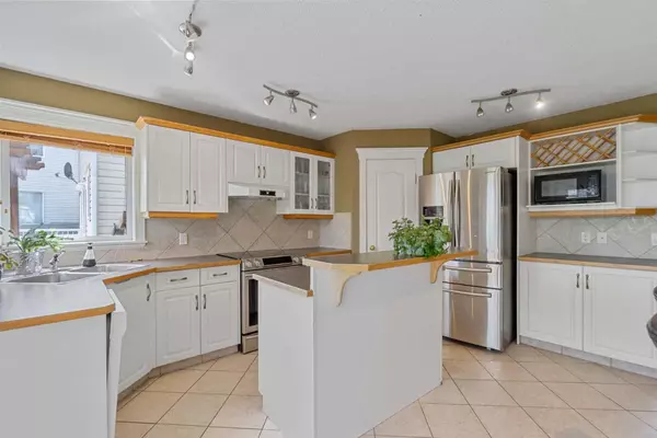 Calgary, AB T3K5J4,175 Panorama Hills Close Northwest