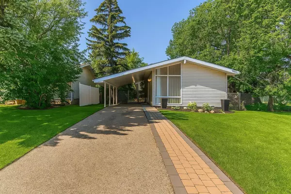 8706 98 ST, Grande Prairie, AB T8V 2C8