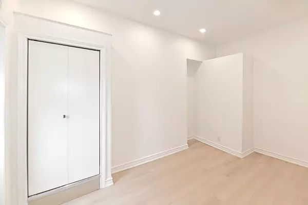 171 King ST E #3, Toronto C08, ON M5A 1J4