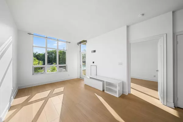 Toronto C15, ON M2J 0B1,10 Bloorview PL #209