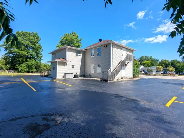 Innisfil, ON L9S 2C2,888 Innisfil Beach RD