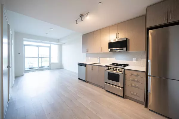 Hamilton, ON L8R 3N9,212 King William ST #823