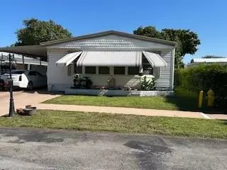 292 NW 54th St, Deerfield Beach, FL 33064